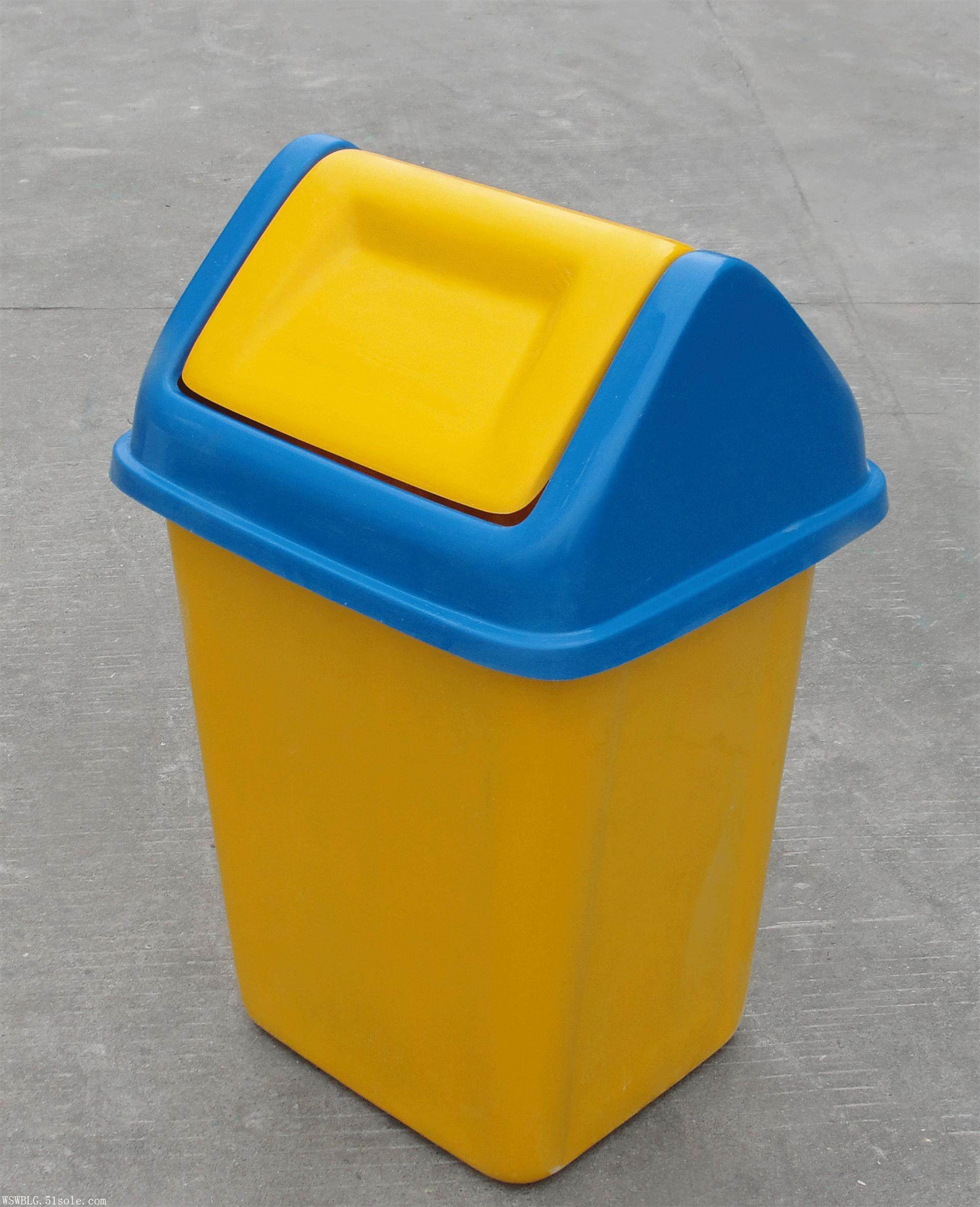 Trash can (2)